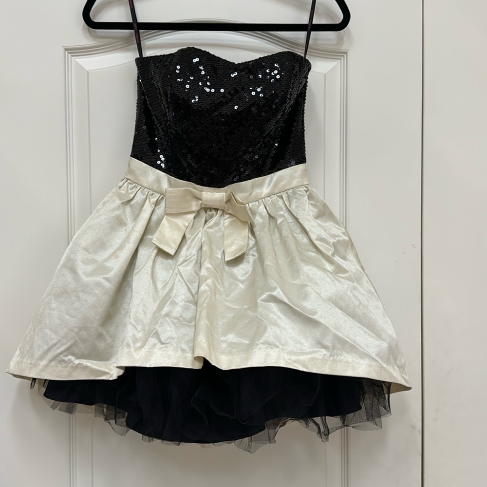 Besty Johnson dress